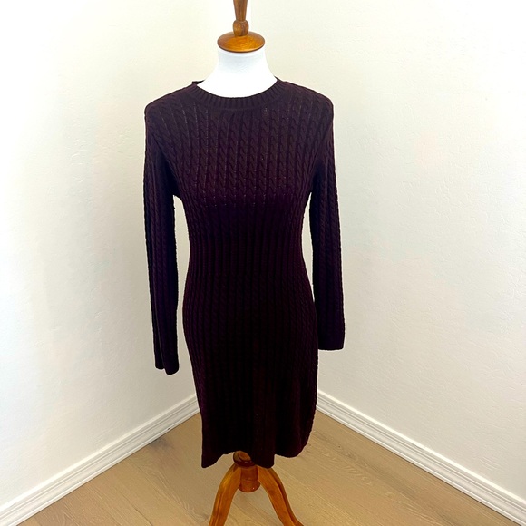 Calvin Klein | Cable Knit Bodycon Sweater Dress - Picture 4 of 7